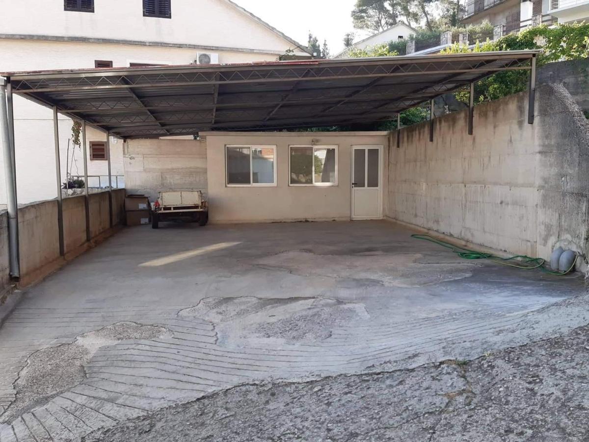 Apartments With A Parking Space Jelsa, Hvar - 8746 Йелса Екстериор снимка