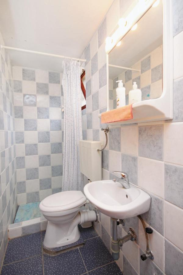 Apartments With A Parking Space Jelsa, Hvar - 8746 Йелса Екстериор снимка