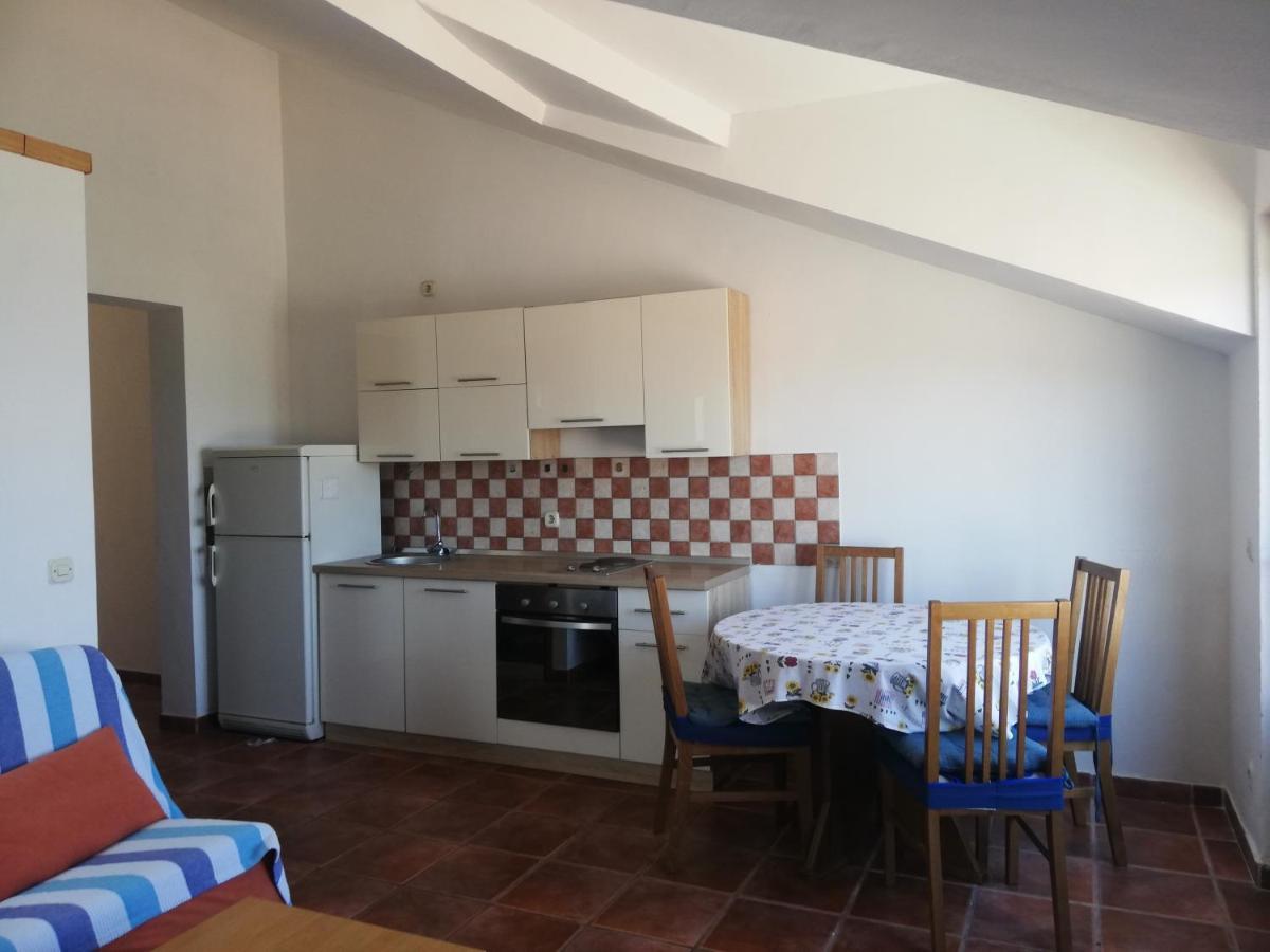 Apartments With A Parking Space Jelsa, Hvar - 8746 Йелса Екстериор снимка