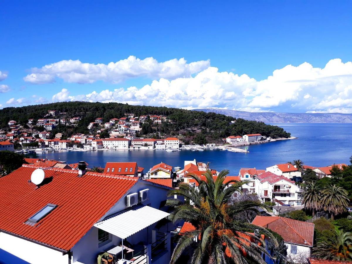 Apartments With A Parking Space Jelsa, Hvar - 8746 Йелса Екстериор снимка